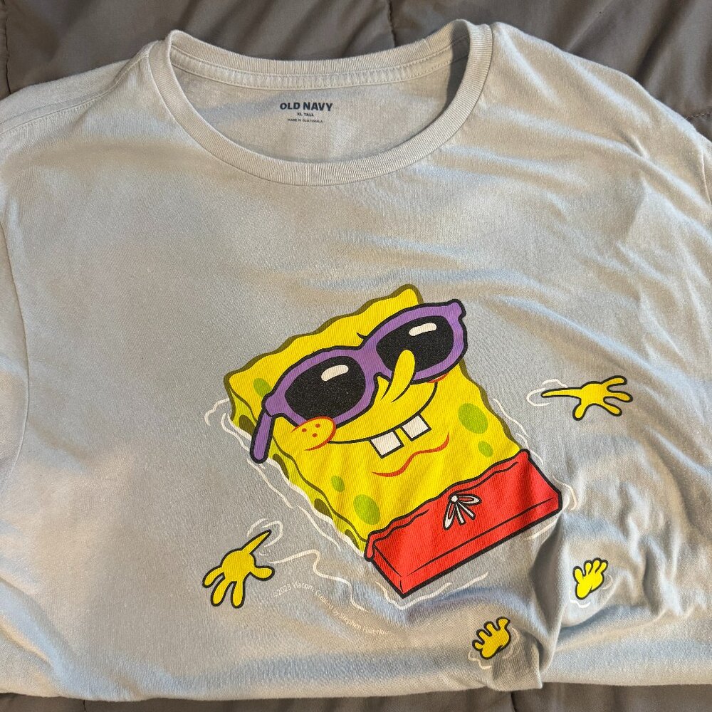 Old Navy Men’s XL Tall T-Shirt – Light Blue SpongeBob Summer Graphic